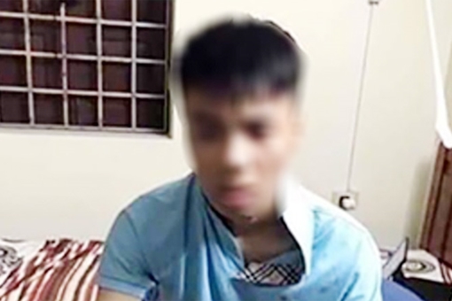 Nam thanh niên trốn trong nhà vệ sinh đâm nữ sinh trường chuyên