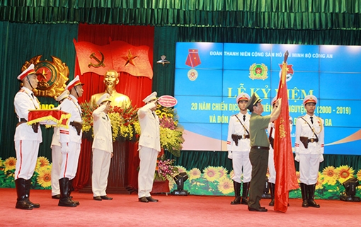 Đoàn Thanh niên Bộ Công an đón nhận Huân chương Lao động hạng Ba