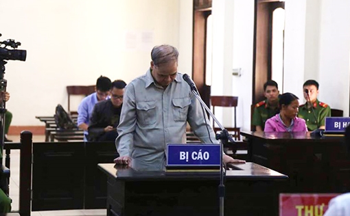 8 năm tù cho cựu Hiệu trưởng dâm ô nhiều học sinh