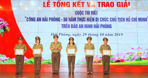 Gần 170 bài viết về Công an Hải Phòng thực hiện di chúc của Bác Hồ