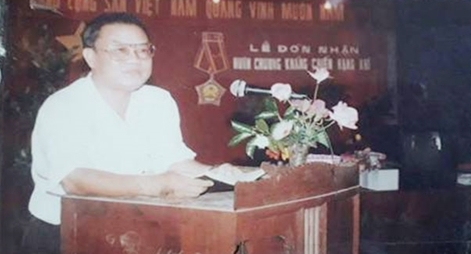 Quê hương, bến đò và người anh hùng