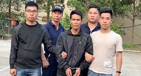 Thực hiện hành vi đồi bại với phụ nữ, chuẩn bị vượt biên thì bị "tóm"