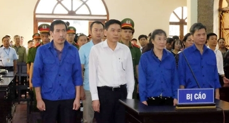 Vụ gian lận điểm thi tại Sơn La: Đề nghị truy tố thêm tội đưa và nhận hối lộ