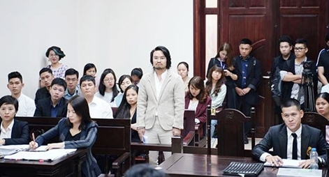 Chưa thể phán quyết vụ Công ty Tuần Châu kiện đạo diễn Việt Tú