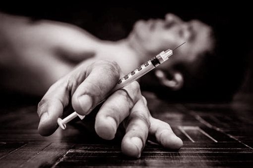 Kẻ lụi tàn, người chết chìm vì tệ nạn