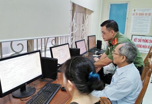 Đẩy mạnh cải cách hành chính phục vụ người dân trong và ngoài nước