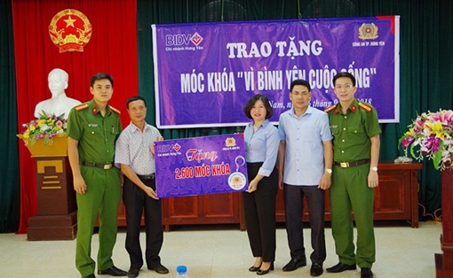 Xây dựng hình ảnh người chiến sỹ Công an mẫu mực, vì nhân dân phục vụ