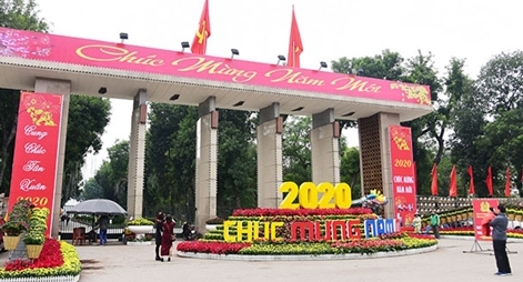 Hà Nội: Chỉnh trang đường phố đón Năm mới và Tết Nguyên đán