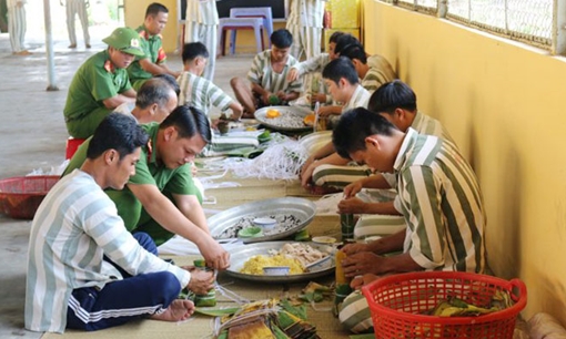 Xuân về nơi đất trại