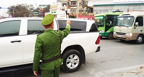 Hà Nội nỗ lực giải quyết ùn tắc giao thông tại 72 điểm “nóng”