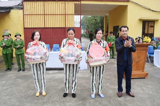 Ấm tình đoàn viên ở Trại giam Ninh Khánh