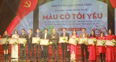 Tổ chức chương trình “Màu cờ tôi yêu”, tổng kết cuộc thi tìm hiểu về lịch sử Đảng