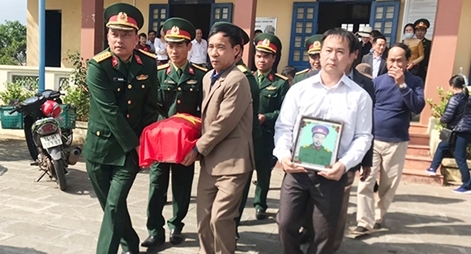 Quảng Trị bàn giao, tiễn đưa hài cốt liệt sĩ về quê nhà