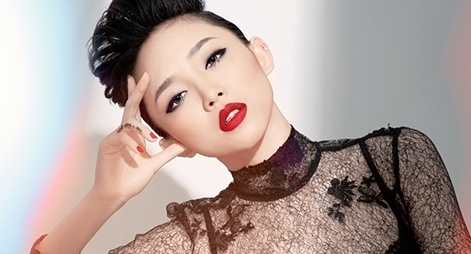 Tóc Tiên với duyên tình trong nghề hát