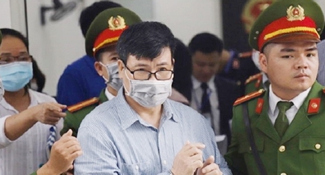 Hoãn phiên toà xét xử Trương Duy Nhất vì vắng luật sư