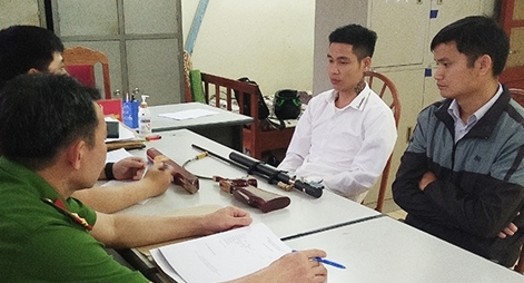 Mua bán súng quân dụng qua mạng