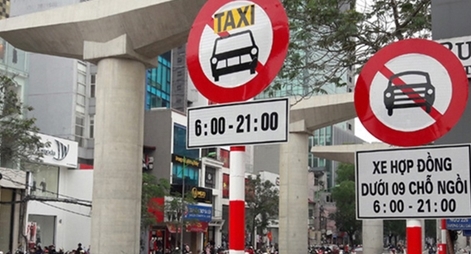 Hà Nội sắp dỡ bỏ biển cấm taxi, xe hợp đồng dưới 9 chỗ trên 10 tuyến phố