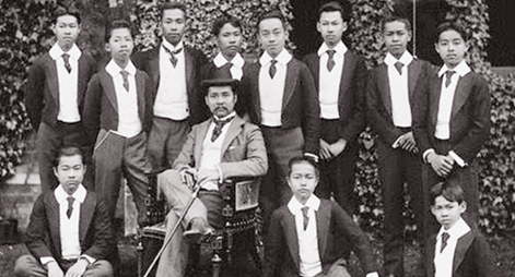 Khi nào xã hội cần những người 20 tuổi?