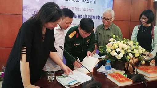 Tiểu thuyết lịch sử: Niềm hy vọng mới của văn chương Việt?