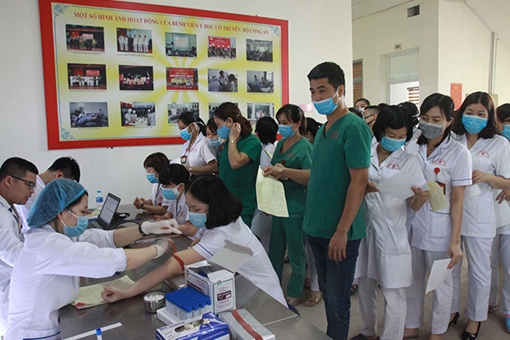Gần 150 cán bộ, y bác sĩ BV Y học cổ truyền Bộ Công an hiến máu tình nguyện