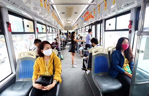 Không bắt buộc khai báo y tế điện tử, đo thân nhiệt khách đi xe buýt