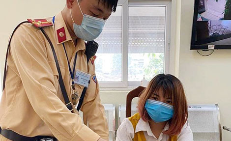 Buồn chuyện tình cảm, người phụ nữ dân tộc nhảy cầu tự tử