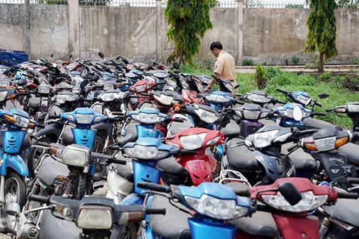 Công an phường Nghĩa Đô tìm chủ sở hữu xe máy do tổ công tác 141 bàn giao