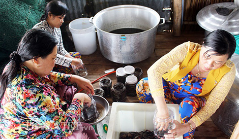 Nghề muối ba khía được công nhận là di sản văn hóa phi vật thể cấp Quốc gia