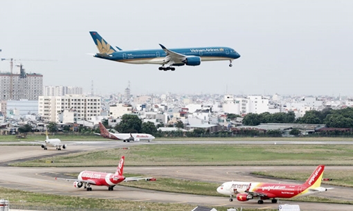 Bộ trưởng GTVT: Khắc phục ngay việc xếp hàng chờ bay, bay vòng chờ đáp