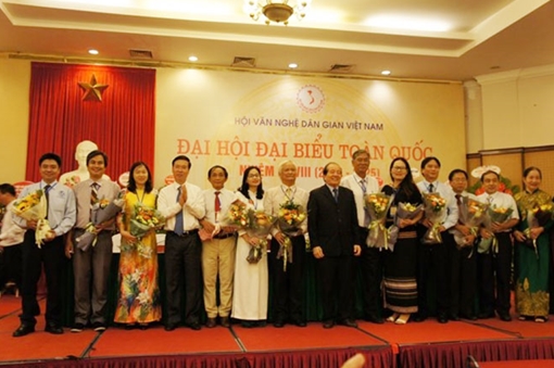 Phát huy giá trị văn hóa dân gian góp phần phát triển văn hóa, con người Việt Nam