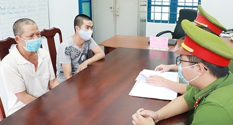 Khởi tố, bắt tạm giam 2 đối tượng mua bán trái phép chất ma túy