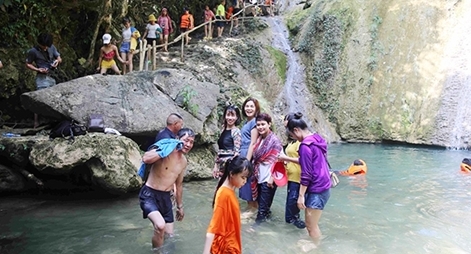 Gỡ khó cho du lịch Việt khắc phục khó khăn do COVID-19