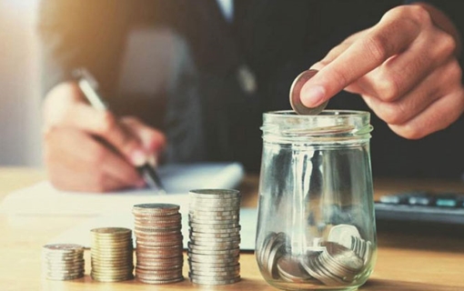 Đã giàu đâu mà chơi sang?