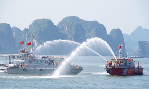 Chữa cháy trên biển chuyện ít được kể