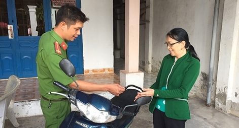 Công an TP Biên Hoà trao trả tài sản cho người dân bị mất trộm