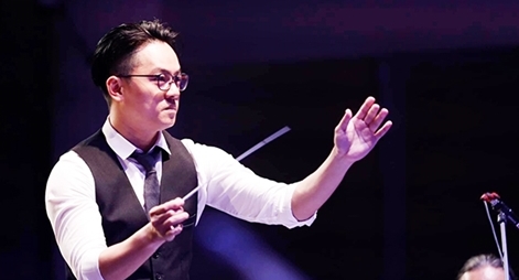 Nhạc trưởng Trần Nhật Minh: Âm nhạc nâng đỡ con người...