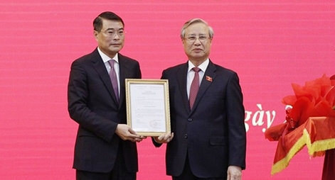 Trao quyết định của Bộ Chính trị phân công Chánh Văn phòng Trung ương Đảng