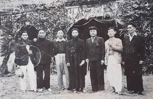 Nhà lang Đinh Công Huy