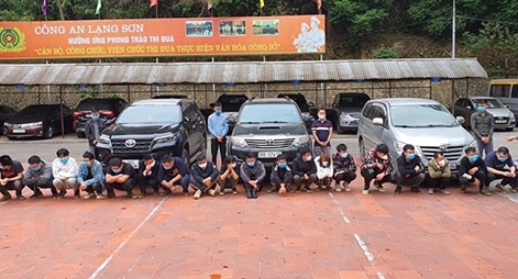 2 tài xế dương tính với ma túy và 20 người nhập cảnh trái phép 