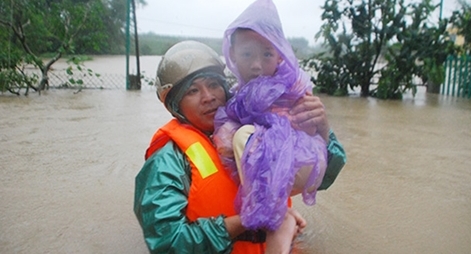 Qua cơn hoạn nạn mới hiểu lòng nhau