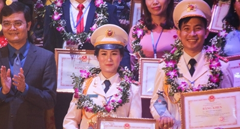 Hai giảng viên CAND nhận giải thưởng “Nhà giáo trẻ tiêu biểu” cấp Trung ương lần thứ II