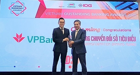 VPBank năm thứ 3 liên tiếp nhận giải thưởng “Ngân hàng chuyển đổi số tiêu biểu”