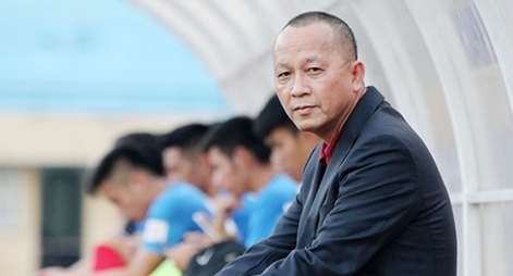 Gánh nặng trên vai bầu Hùng