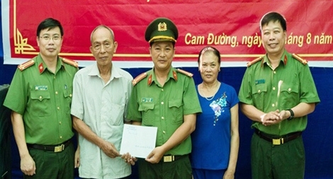 Người lặng thầm góp phần trong những chiến công