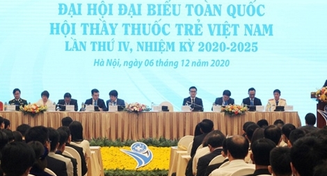 Thầy thuốc trẻ cần xem niềm tin của bệnh nhân, của xã hội là mục tiêu phấn đấu