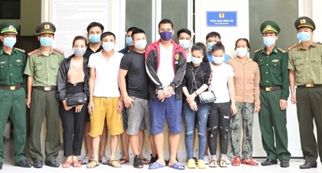 Chặt đứt đường dây môi giới, tổ chức xuất, nhập cảnh trái phép