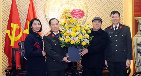 Báo CAND chúc mừng Báo QĐND nhân kỷ niệm 76 năm ngày thành lập