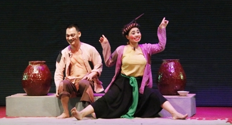 Hoạt động văn hóa nghệ thuật khó khăn vì... sáp nhập