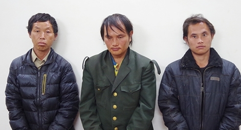 Ba ma men chém chết bạn nhậu vì... uống ít rượu