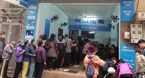 Tình người ở quán cơm 2.000 đồng